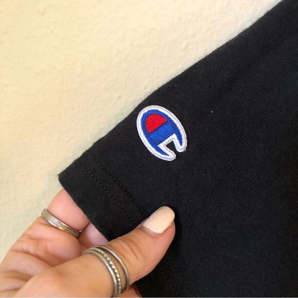 Vintage Champion Shirt Womens Large Embroidered Patch Logo Streetwear Y2K Retro - Picture 5 of 7